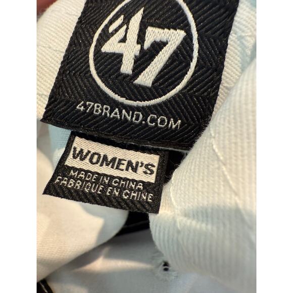 ‘47 women’s Dallas Stars NHL adjustable hat white with heart logo - Picture 8 of 9